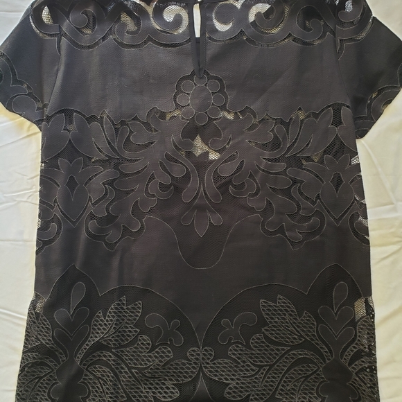 Women's Black Lace Top, Banana Republic, size 0 - Picture 5 of 5